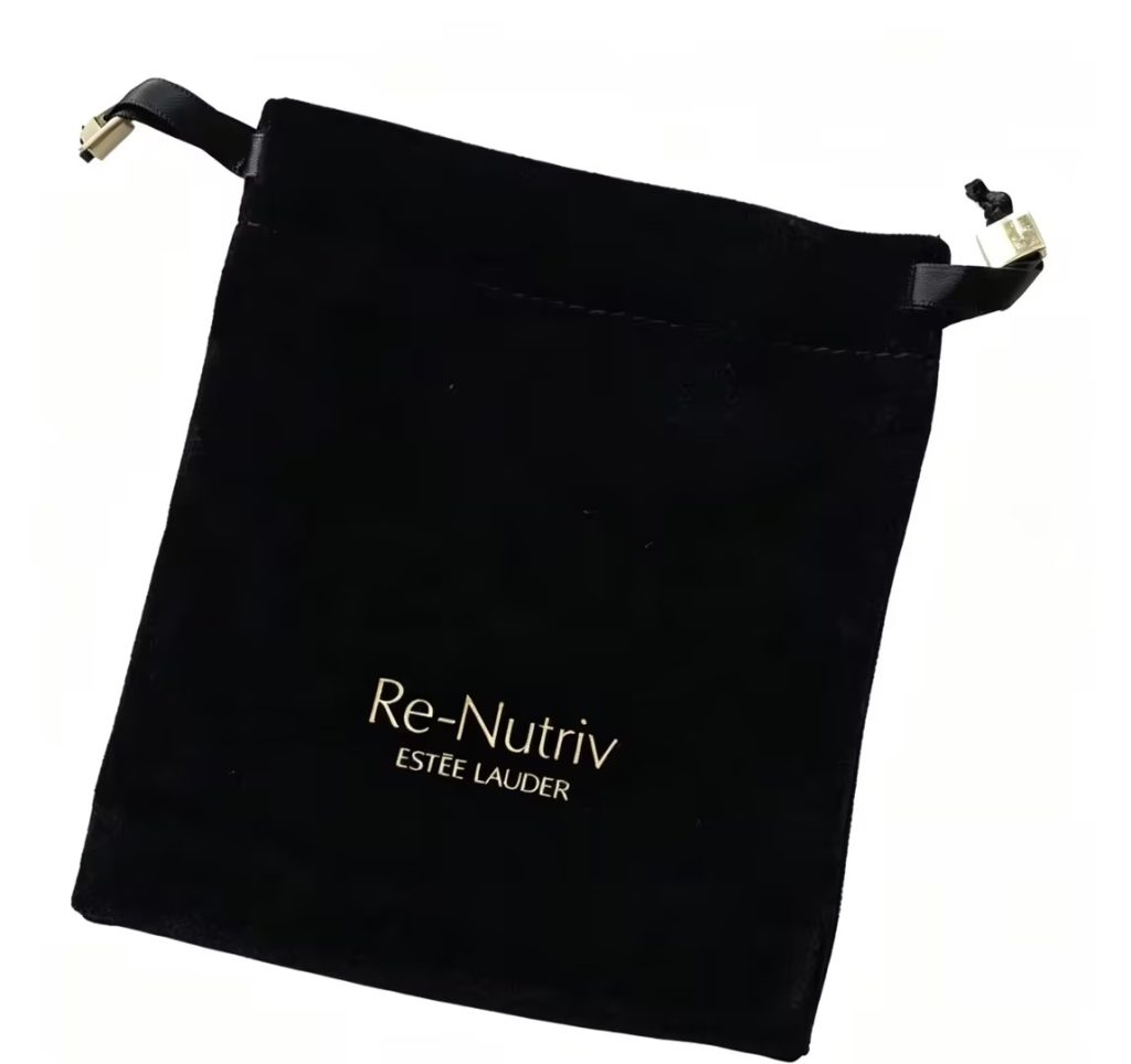 Need a makeup drawstring pouch like this Estée Lauder velvet bag for your luxury line?